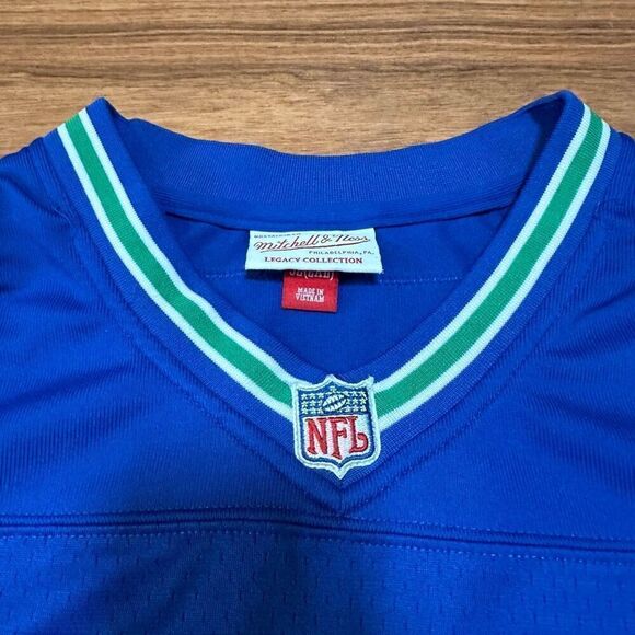 Shaun Alexander Seahawks Throwback stitched Jersey NFL Legacy Collection Men siz - Picture 4 of 10